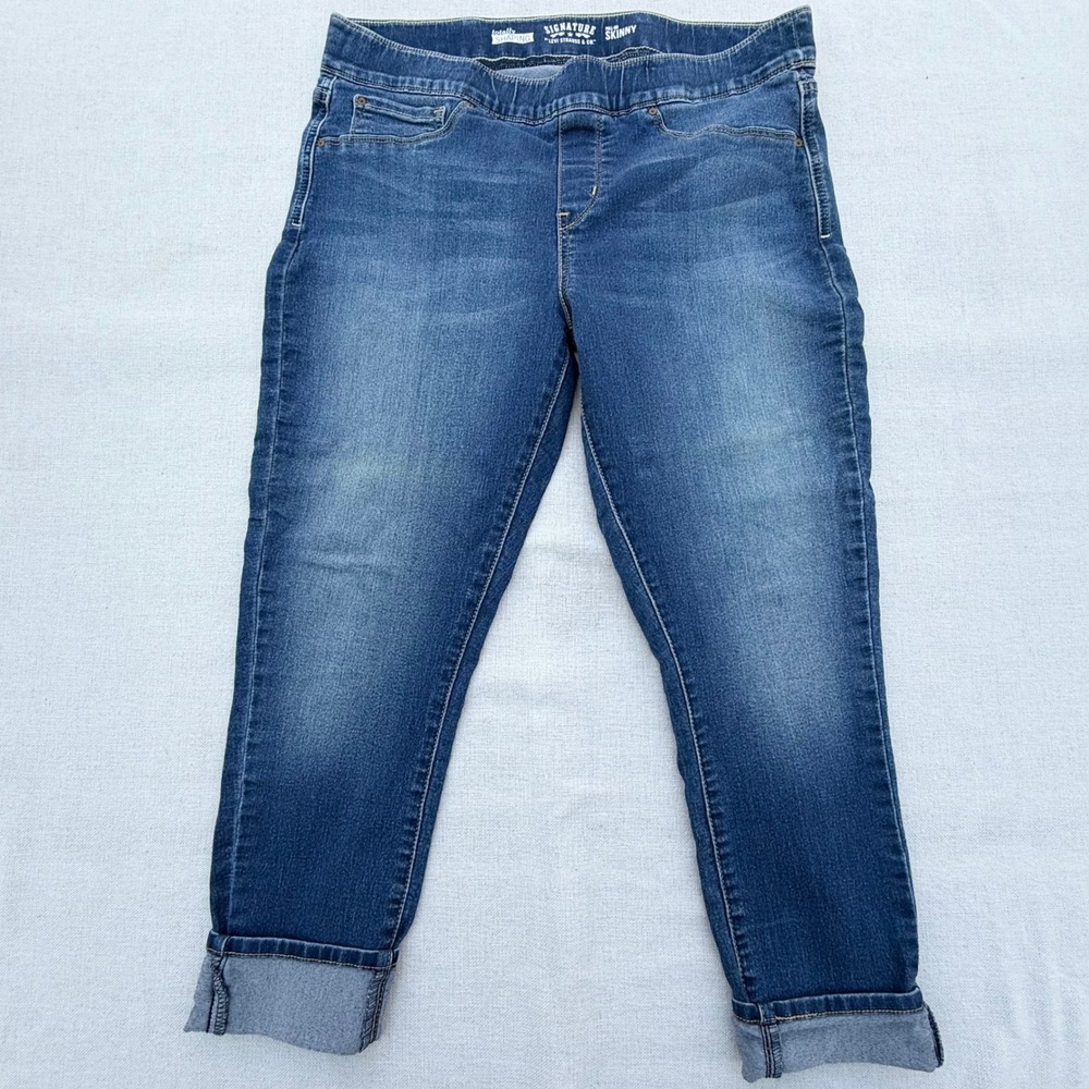 Signature Levi Strauss Totally Shaping Pull On Skinny Jeans Medium Wash Blue 14M